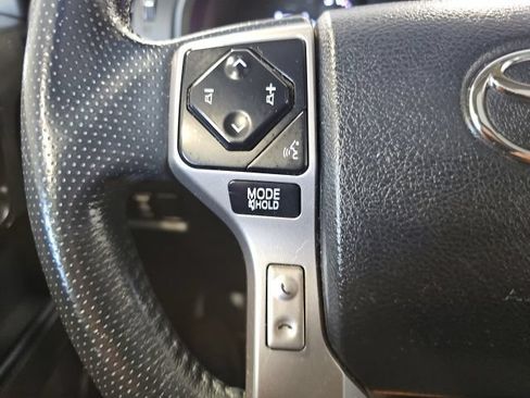 Used 2020 Toyota 4Runner SR5 Premium w/ Moonroof Package AWD/4WD image 19