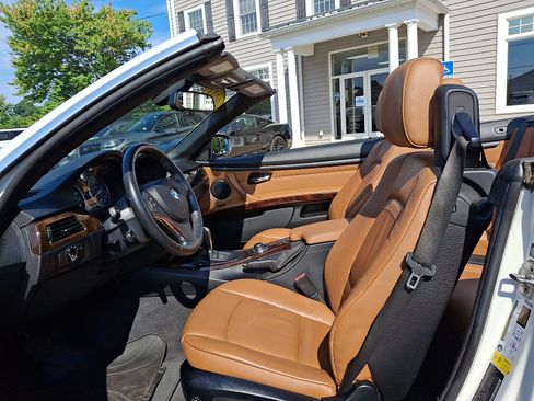 Used 2011 BMW 335i Convertible RWD image 14