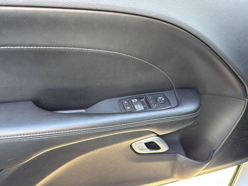 Used 2016 Dodge Challenger SXT Plus image 10