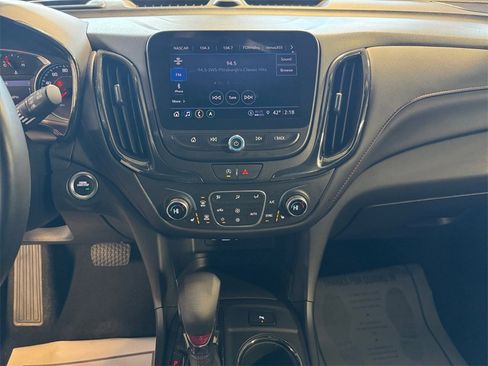 Used 2022 Chevrolet Equinox RS w/ Infotainment Package image 22