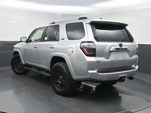 Used 2023 Toyota 4Runner SR5 Premium w/ Moonroof Package RWD image 22