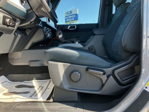 Certified 2025 Ford Bronco Heritage Edition AWD/4WD image 18