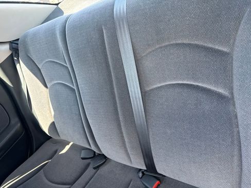 Used 2001 Chrysler Sebring LX FWD image 15