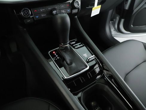 New 2026 Jeep Compass Limited image 15