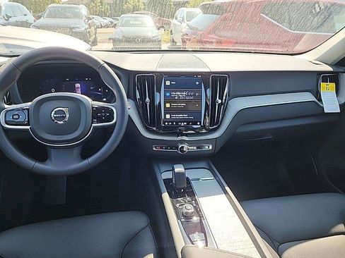 Used 2025 Volvo XC60 B5 Plus w/ Protection Package Premier image 7