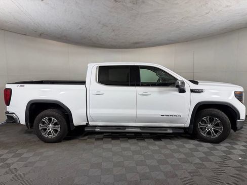 Used 2023 GMC Sierra 1500 SLE AWD/4WD image 5