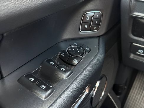 Used 2024 Ford Expedition Max XLT AWD/4WD image 24