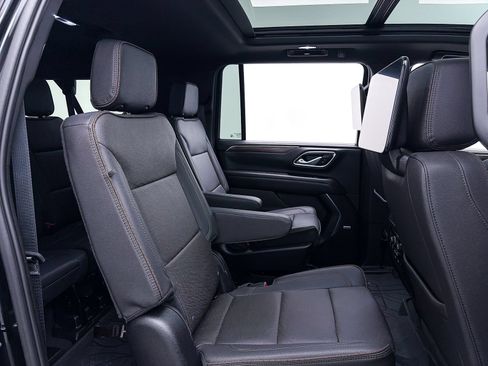 Used 2024 Chevrolet Suburban High Country AWD/4WD image 56