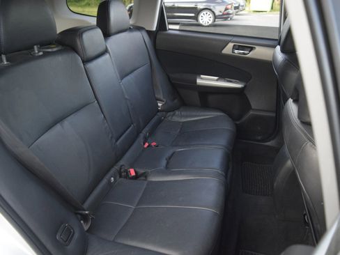 Used 2010 Subaru Forester 2.5X Limited AWD/4WD image 8