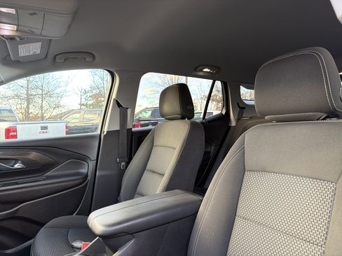 Used 2022 GMC Terrain SLE w/ Driver Convenience Package image 28