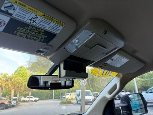 Used 2017 Toyota Tundra SR5 w/ SR5 Upgrade Package image 18