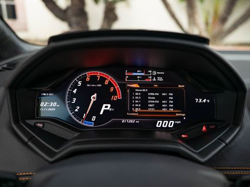 Used 2015 Lamborghini Huracan LP 610-4 image 10