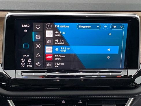 New 2026 Volkswagen Atlas SE FWD image 6