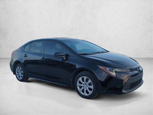 Certified 2026 Toyota Corolla LE FWD image 4