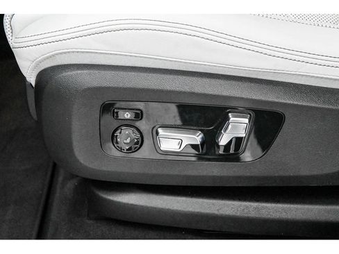 Used 2023 BMW X5 xDrive45e w/ Executive Package AWD/4WD image 39