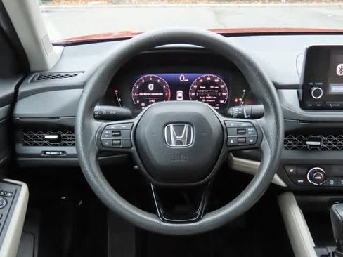 Certified 2023 Honda Accord EX image 17