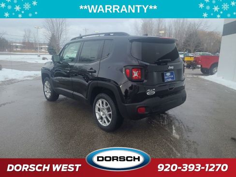 Used 2023 Jeep Renegade Latitude w/ Premium Group image 3