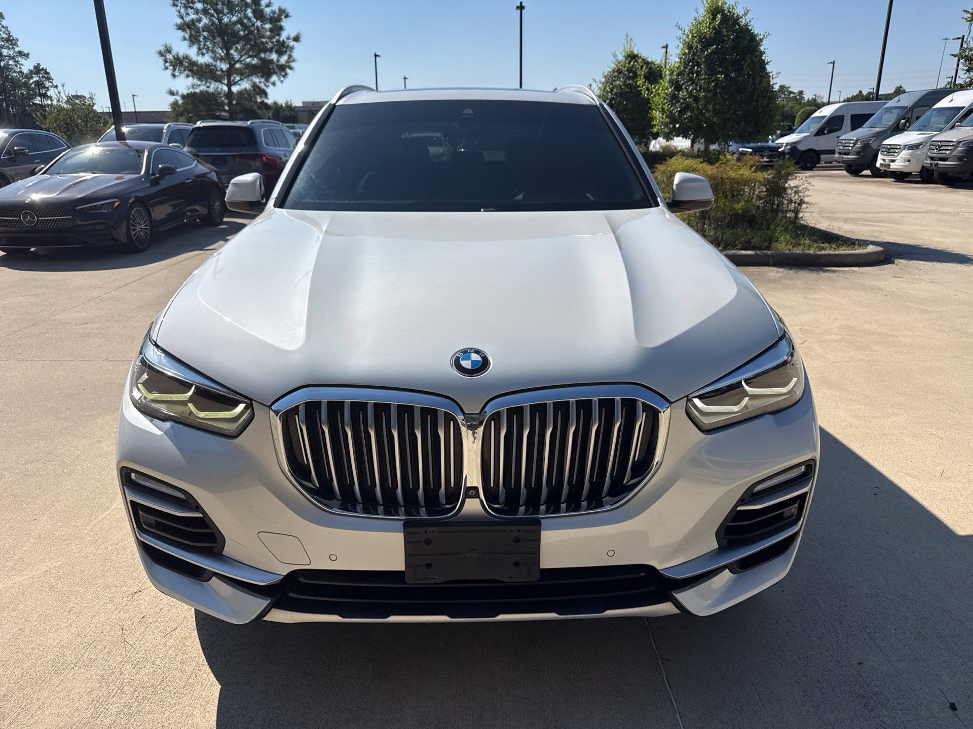 Used 2019 BMW X5 xDrive40i w/ Convenience Package AWD/4WD image 2