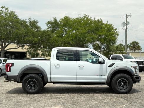 Used 2017 Ford F150 Raptor w/ Equipment Group 802A Luxury AWD/4WD image 11