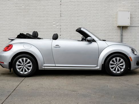 Used 2013 Volkswagen Beetle 2.5 image 6