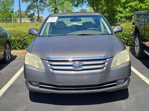 Used 2006 Toyota Avalon XLS image 3