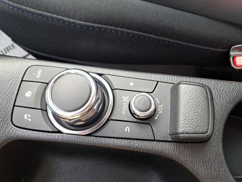 Used 2017 Toyota Yaris iA image 18