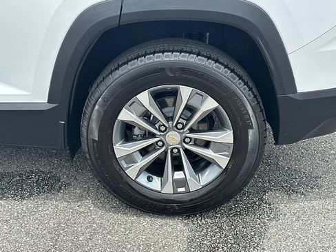 Used 2025 Chevrolet Equinox LT AWD/4WD image 19