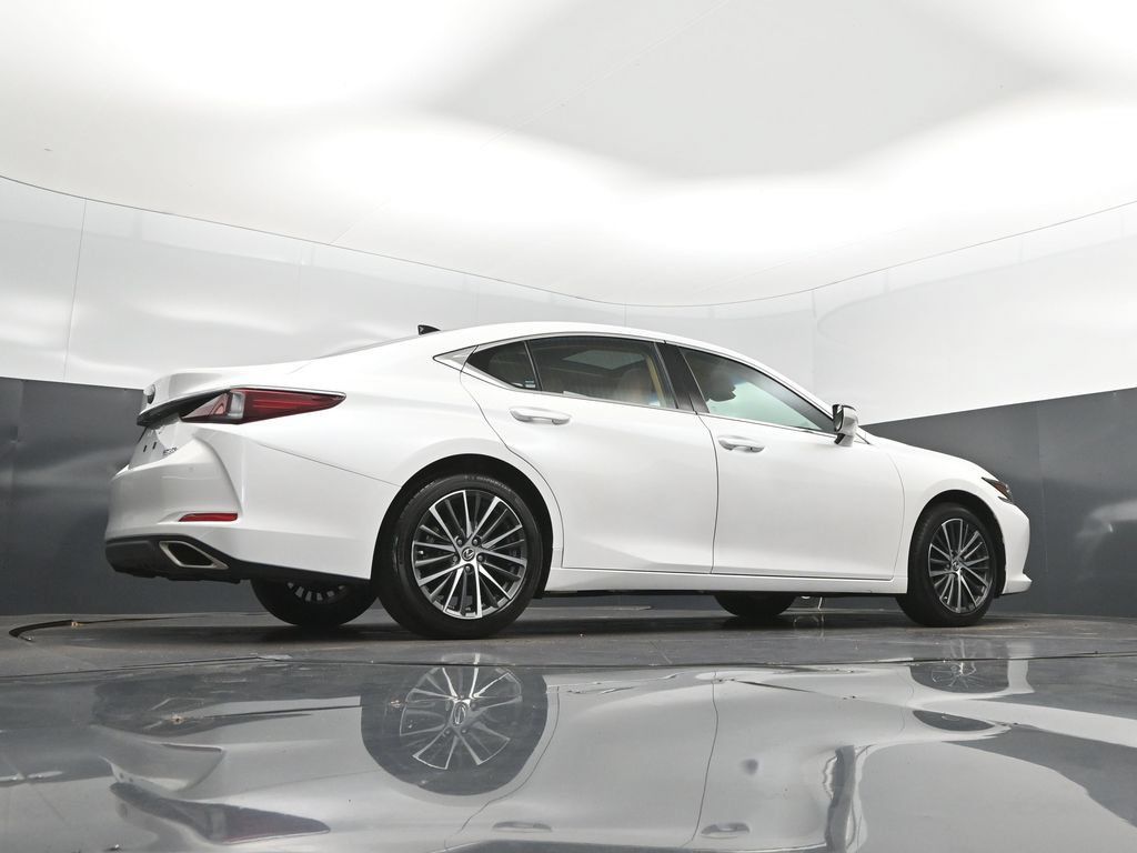 Certified 2024 Lexus ES 350 w/ Premium Package FWD image 42