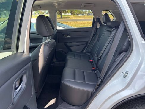 Used 2026 Nissan Rogue SL FWD image 24