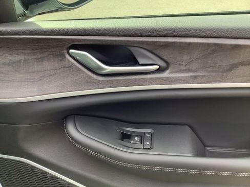 New 2026 Jeep Grand Cherokee Limited w/ Limited Altitude Package image 40