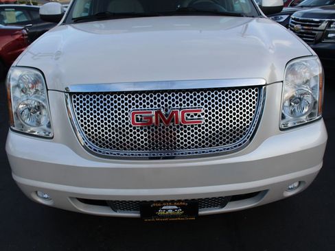 Used 2013 GMC Yukon Denali AWD/4WD image 9