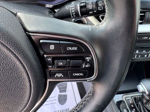 Used 2022 Kia Niro LXS image 18