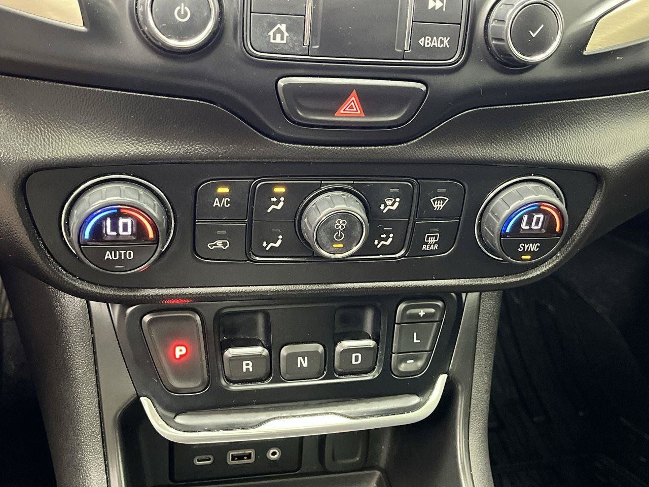 Used 2019 GMC Terrain Denali w/ Advanced Safety Package AWD/4WD image 22