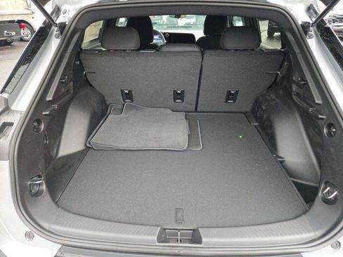 New 2026 Chevrolet Equinox EV LT w/ Comfort Package FWD image 11