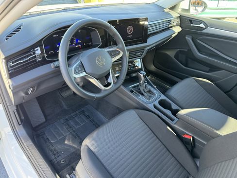 Used 2025 Volkswagen Jetta S image 17