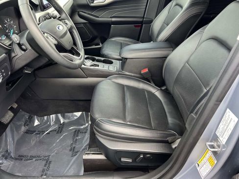 Used 2022 Ford Escape SEL w/ Class II Trailer Tow Package image 12