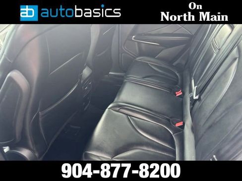 Used 2019 Lincoln MKC Premiere FWD image 17