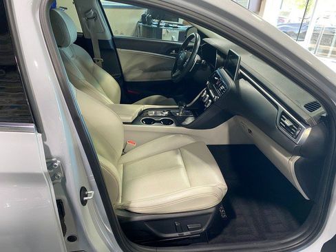 Used 2020 Genesis G70 2.0T image 19