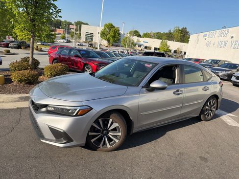 Used 2023 Honda Civic EX-L image 4