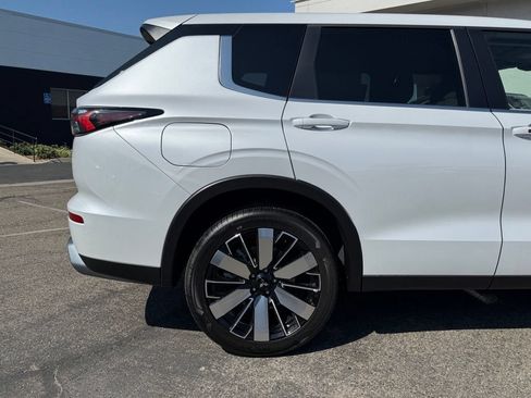 New 2026 Mitsubishi Outlander SE AWD/4WD image 13