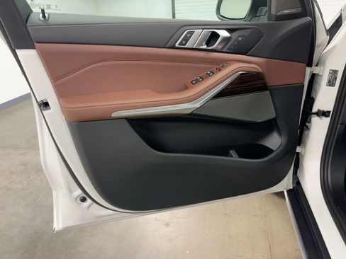 New 2026 BMW X5 sDrive40i image 13