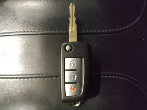 Used 2020 Nissan Rogue Sport S image 32