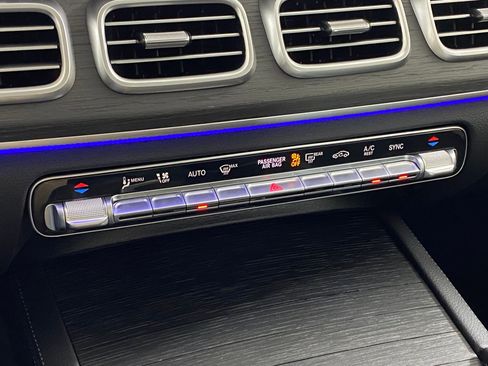 Used 2026 Mercedes-Benz GLS 450 4MATIC image 27