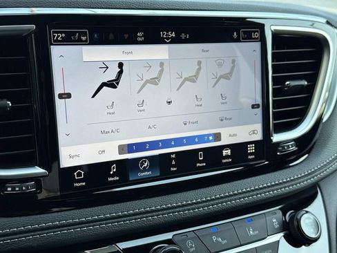 New 2026 Chrysler Pacifica Limited w/ S Appearance Package FWD image 14