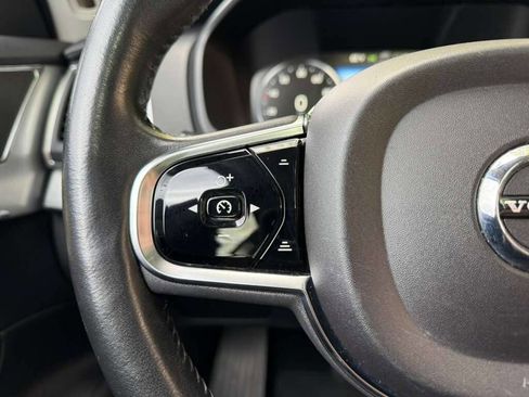 Used 2017 Volvo XC90 T6 Momentum w/ Vision Package image 46