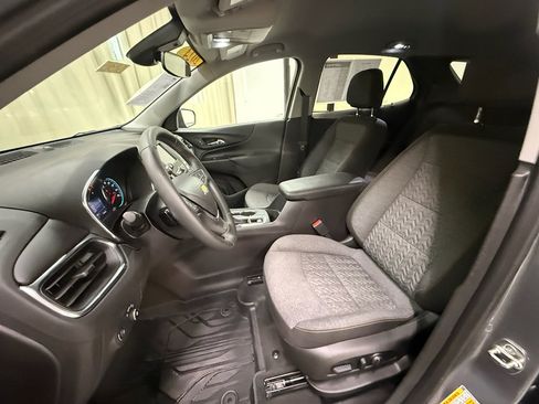 Certified 2024 Chevrolet Equinox LT w/ LPO, Floor Liner Package FWD image 29