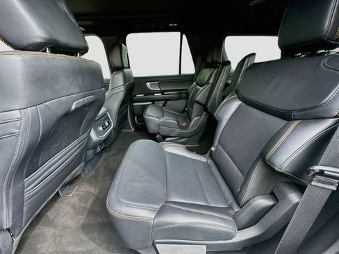 Used 2025 Ford Expedition Tremor AWD/4WD image 27