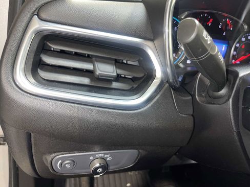 Used 2019 Chevrolet Equinox LT FWD image 24
