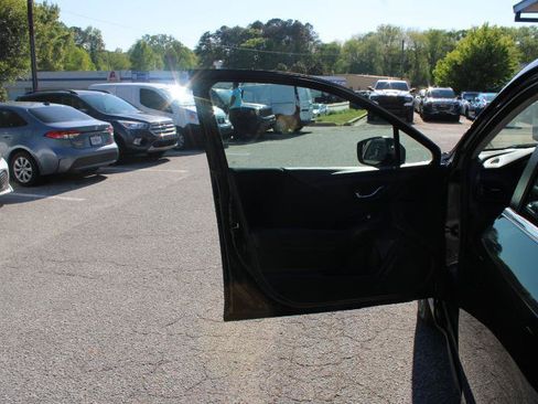 Used 2023 Subaru Outback Premium AWD/4WD image 12