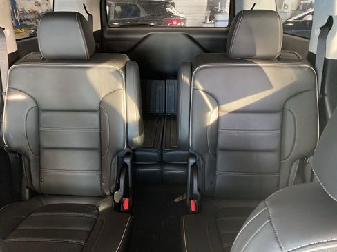Used 2023 GMC Acadia Denali image 15